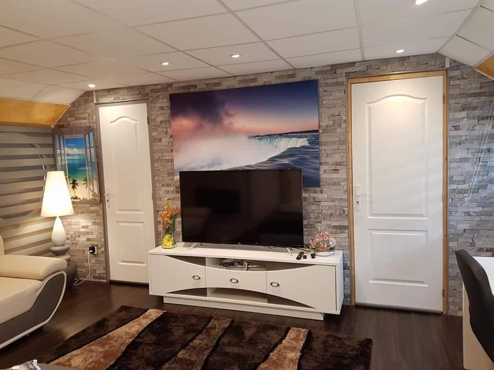 Peniche Morgane 2 Sas Les Betises Hotel ก็องเบร ภายนอก รูปภาพ